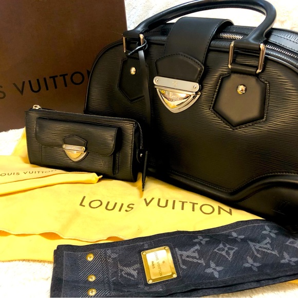 Women’s Louis Vuitton Purse - Picture 1 of 15